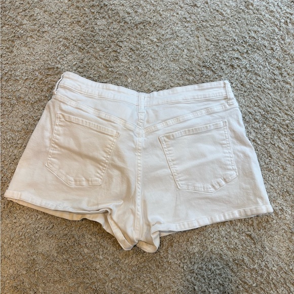 KUT from the Kloth Women’s Jane High Rise Shorts - Picture 9 of 9